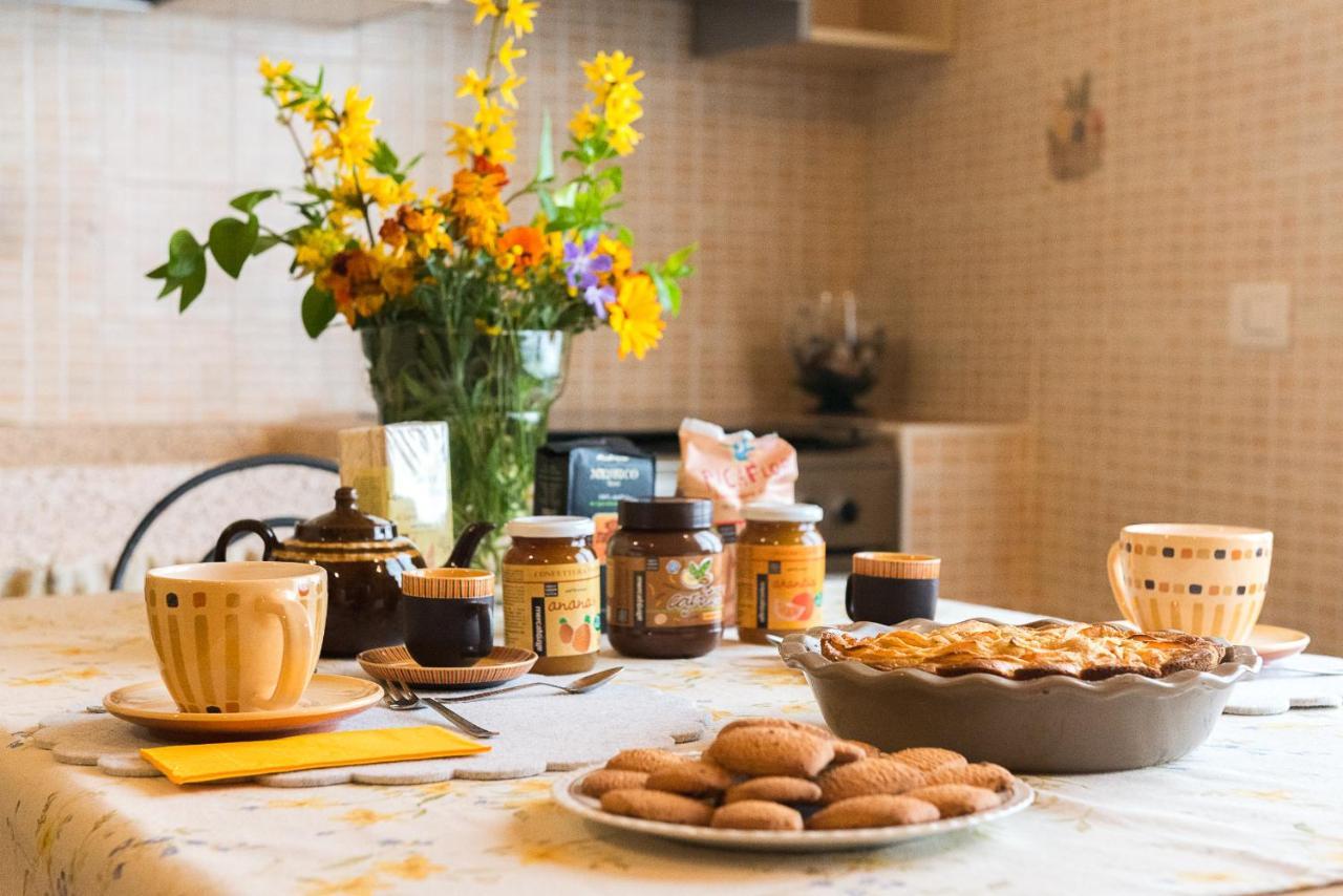 Domus Amica Bed & Breakfast Lu (Piedmont) Eksteriør bilde